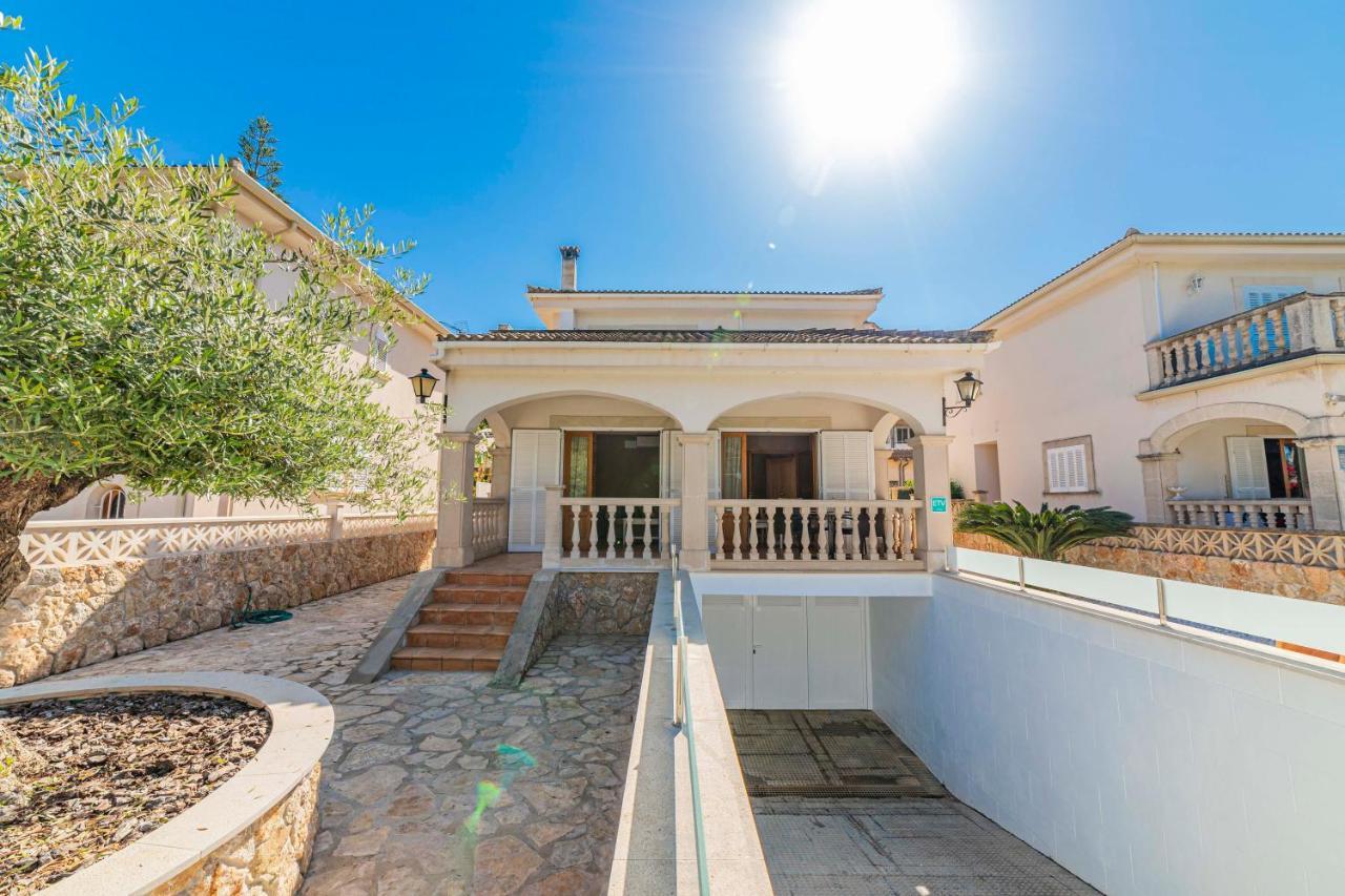 Benestar Pool And Beach In Platja De Muro Villa Exterior photo